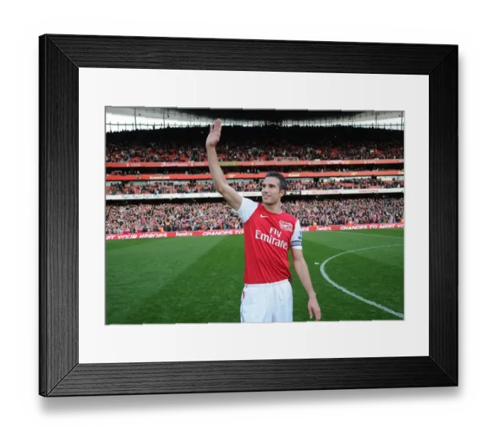 Framed Print : Robin van Persie's Farewell Wave: Arsenal v Tottenham, 2011-12 Premier League