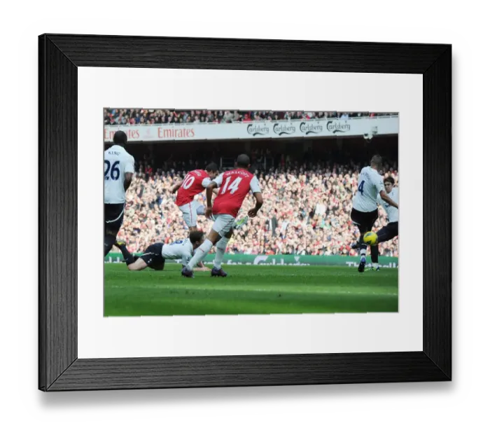 Framed Print : Robin van Persie Scores the Second Goal: Arsenal vs. Tottenham, Premier League 2011-12 Framed Print : Robin van Persie Scores the Second Goal: Arsenal vs. Tottenham, Premier League 2011-12