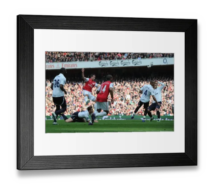 Framed Print : Robin van Persie Scores the Decisive Goal: Arsenal vs. Tottenham, Premier League 2011-12