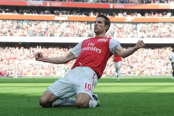 Robin van Persie's Double: Arsenal's Thrilling 2012 Premier League Victory Over Tottenham