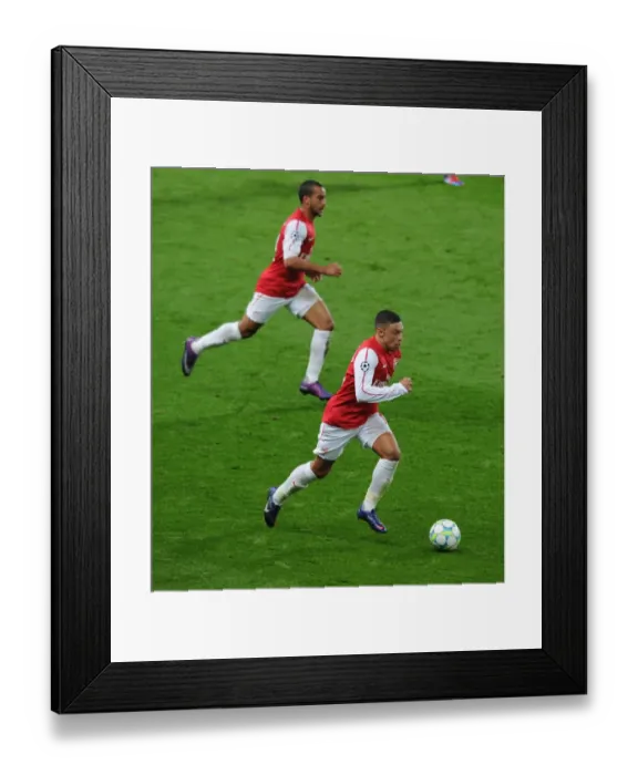 Framed Print : Arsenal's Oxlade-Chamberlain and Walcott in Action against AC Milan, UEFA Champions League 2011-12 Framed Print : Arsenal's Oxlade-Chamberlain and Walcott in Action against AC Milan, UEFA Champions League 2011-12
