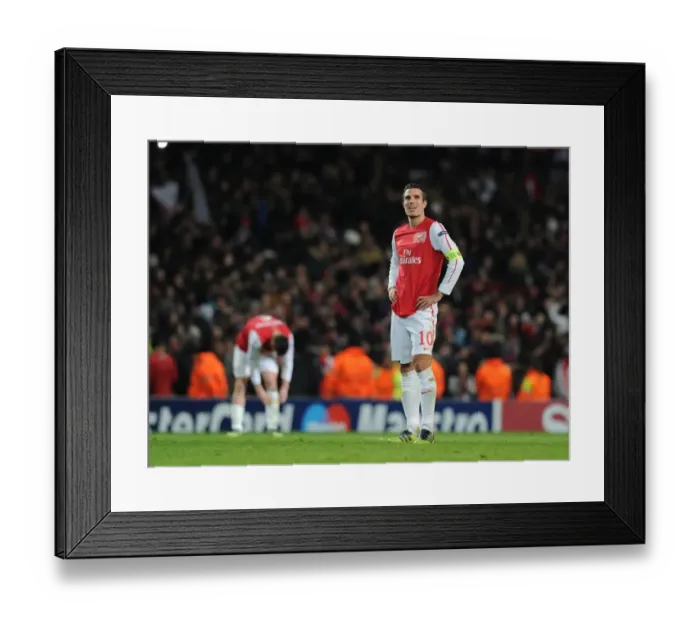 Framed Print : Dejected Robin van Persie: Arsenal's Champions League Heartbreak Against AC Milan (2011-12)