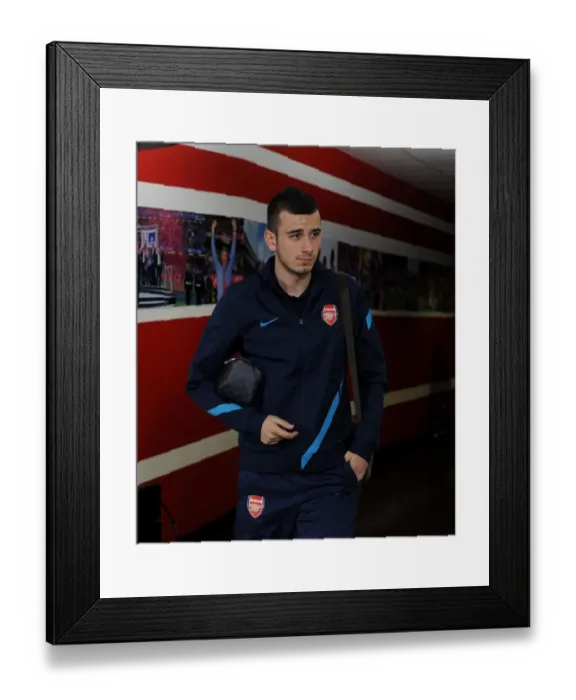 Framed Print : Ozzy Ozyakup (Arsenal). Arsenal 3: 0 AC Milan. UEFA Champions League. 1st Knock Out Round, 2nd Leg