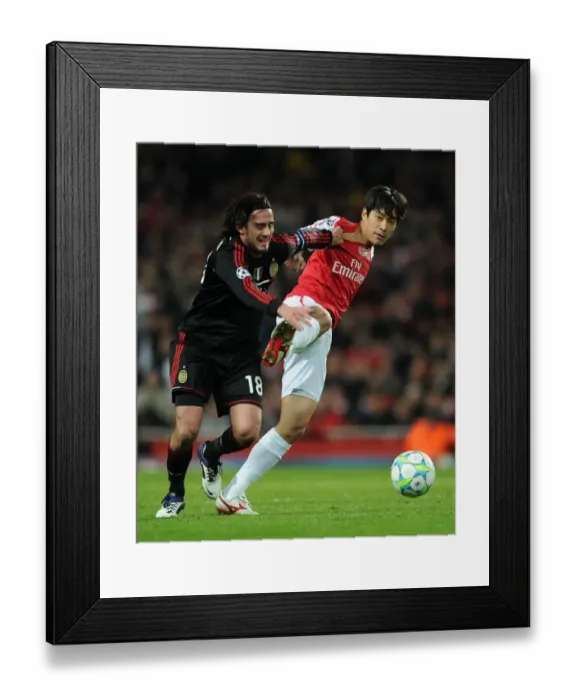 Framed Print : Arsenal's Park Shines: 3-0 Crush of AC Milan in UEFA Champions League Framed Print : Arsenal's Park Shines: 3-0 Crush of AC Milan in UEFA Champions League