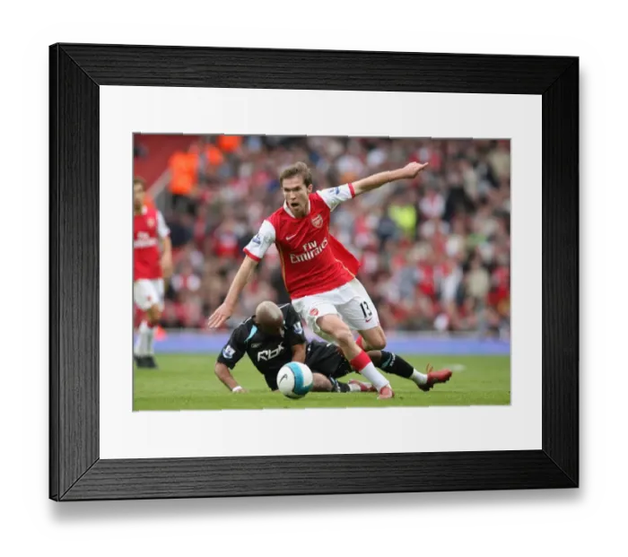 Framed Print : Alex Hleb (Arsenal) El-Hadji Diouf (Bolton)