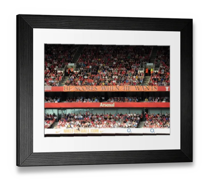 Framed Print : Robin van Persie banner. Arsenal 3: 0 Aston Villa. Barclays Premier League Framed Print : Robin van Persie banner. Arsenal 3: 0 Aston Villa. Barclays Premier League