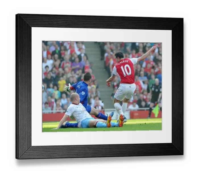 Framed Print : Robin van Persie (Arsenal) shoots past Shay Given and Alan Hutton (Villa)