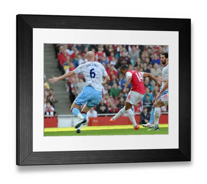 Framed Print : Theo Walcott Scores Arsenal's Second Goal Against Aston Villa: 3-0 Premier League Victory