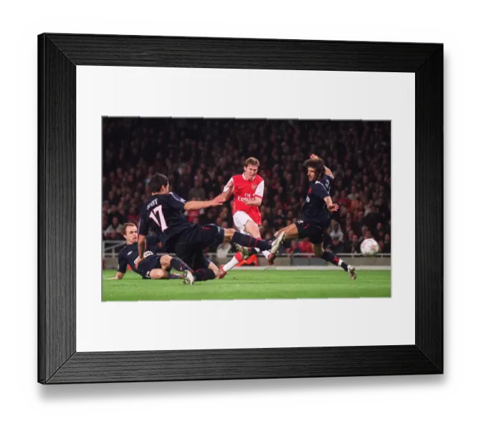 Framed Print : Alex Hleb scores Arsenals 4th goal