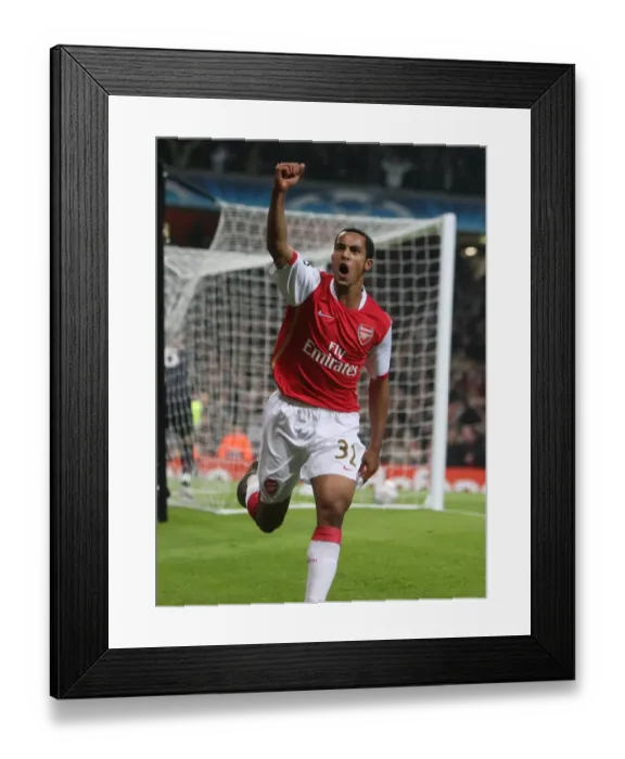 Framed Print : Theo Walcott's Brace: Arsenal's Historic 7-0 Champions League Victory over Slavia Prague