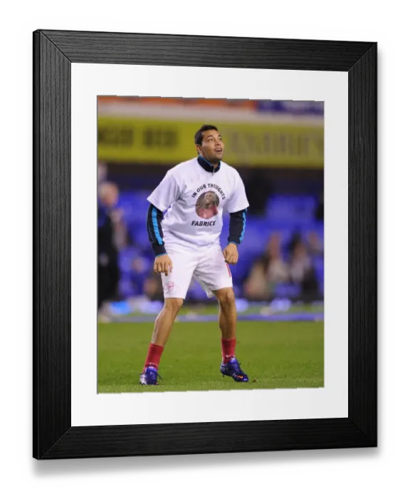 Framed Print : Andre Santos: Arsenal's Defender at Goodison Park, Everton vs Arsenal, Premier League 2011-2012 Framed Print : Andre Santos: Arsenal's Defender at Goodison Park, Everton vs Arsenal, Premier League 2011-2012