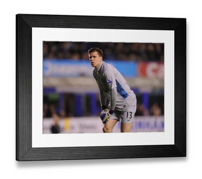 Framed Print : Wojciech Szczesny: Arsenal's Wall at Goodison Park (Everton vs Arsenal, Premier League 2011-12) Framed Print : Wojciech Szczesny: Arsenal's Wall at Goodison Park (Everton vs Arsenal, Premier League 2011-12)