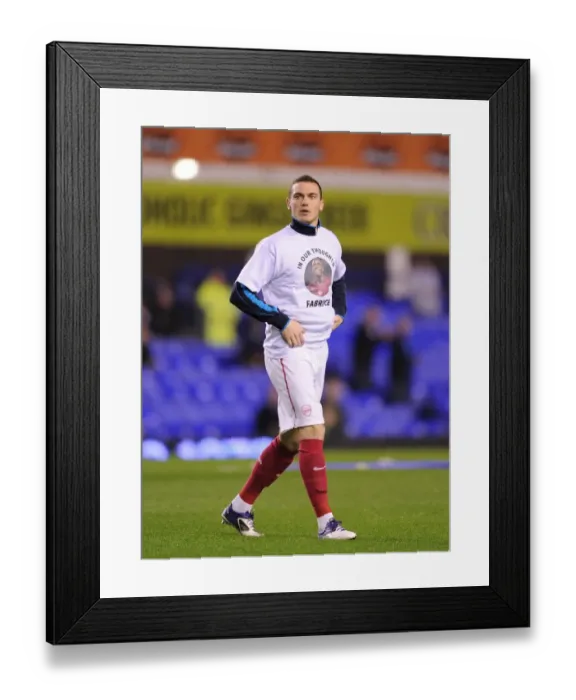 Framed Print : Thomas Vermaelen Gears Up: Everton vs Arsenal, Premier League 2011-12 Framed Print : Thomas Vermaelen Gears Up: Everton vs Arsenal, Premier League 2011-12