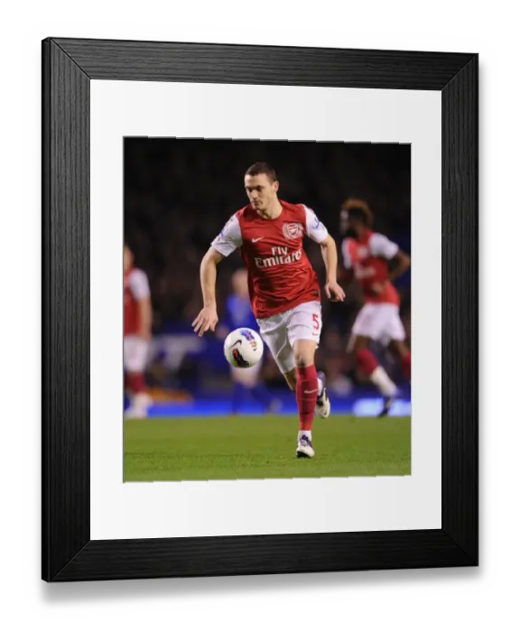 Framed Print : Thomas Vermaelen in Action: Everton vs Arsenal, Premier League 2011-2012 Framed Print : Thomas Vermaelen in Action: Everton vs Arsenal, Premier League 2011-2012