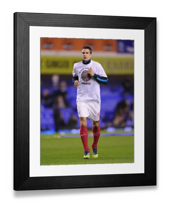 Framed Print : Robin van Persie Readies for Everton vs Arsenal Clash (2011-12)