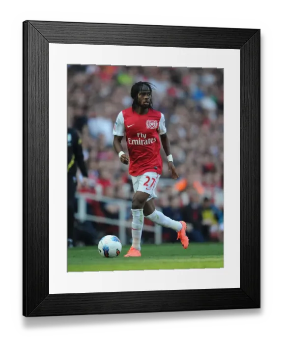 Framed Print : Arsenal vs Aston Villa: Premier League Showdown at Emirates Stadium, 2011-12