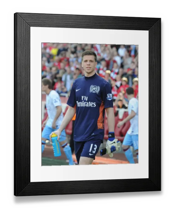Framed Print : Arsenal vs Aston Villa: Premier League Showdown at Emirates Stadium (2011-12)