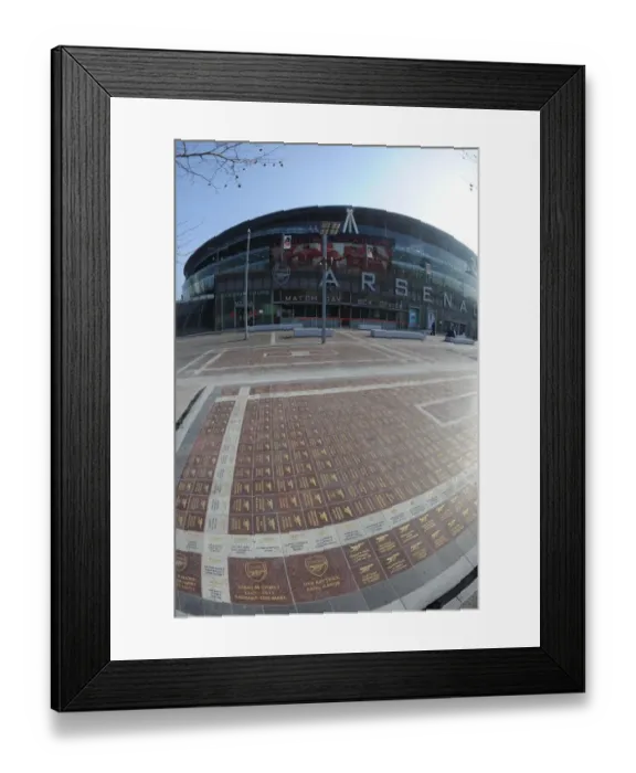 Framed Print : Arsenal v Aston Villa - Premier League