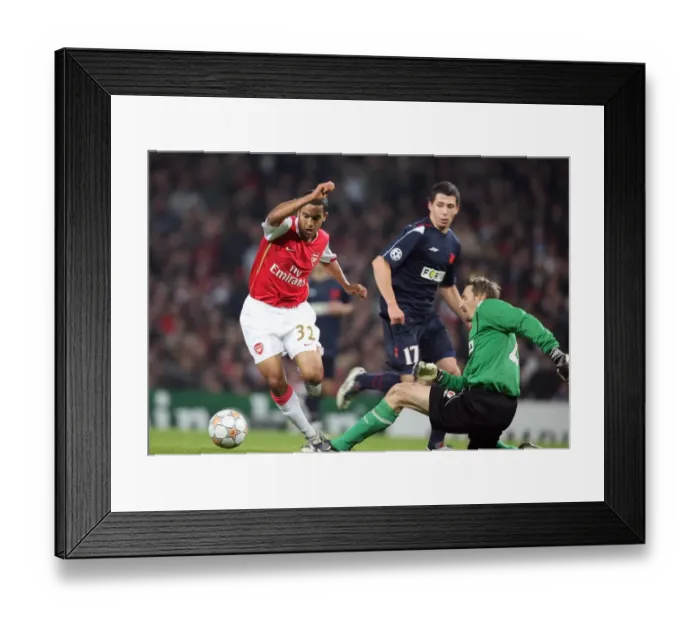 Framed Print : Theo Walcott rounds Martin Vaniak (Slavia) to score Arsenals 3rd goal, his 1st Framed Print : Theo Walcott rounds Martin Vaniak (Slavia) to score Arsenals 3rd goal, his 1st