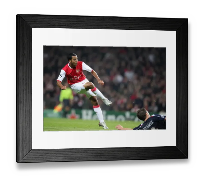 Framed Print : Theo Walcott scores Arsenals 3rd goal past David Hubecak (Slavia)