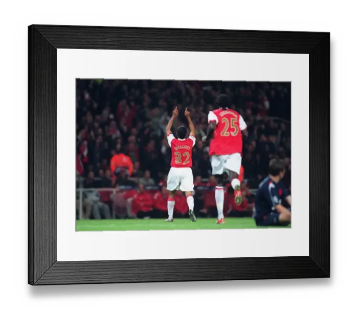 Framed Print : Theo Walcott celebrates scoring his 1st goal Arsenals 3rd