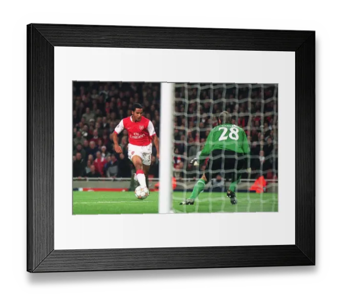 Framed Print : Theo Walcott's Brace: Arsenal Crushes Slavia Prague 7-0 in Champions League Framed Print : Theo Walcott's Brace: Arsenal Crushes Slavia Prague 7-0 in Champions League