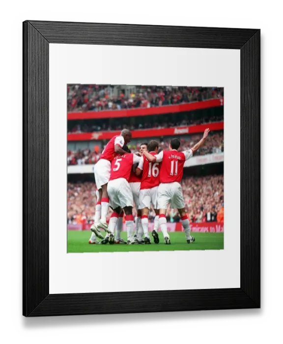 Framed Print : Arsenal's Unforgettable Victory: Senderos, Fabregas, and the Gunners Triumph over Sunderland (3:2), Barclays Premier League, 2007 Framed Print : Arsenal's Unforgettable Victory: Senderos, Fabregas, and the Gunners Triumph over Sunderland (3:2), Barclays Premier League, 2007