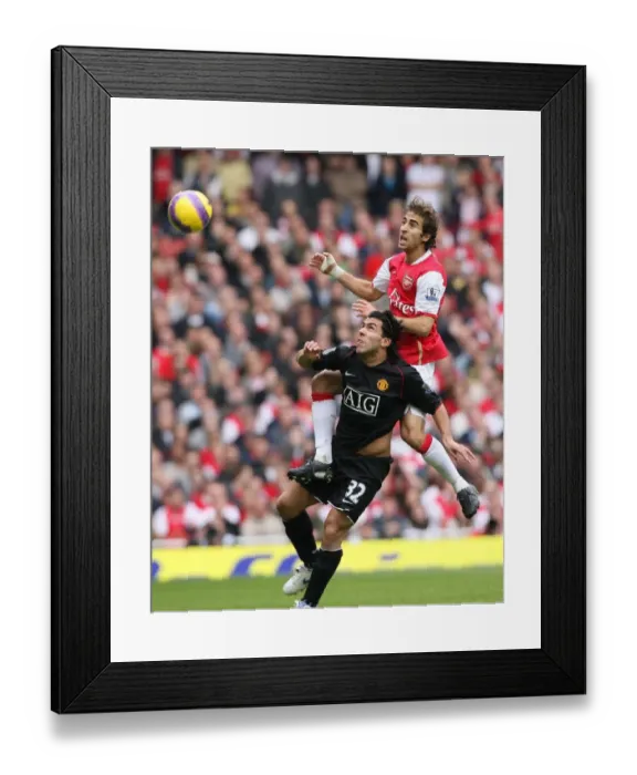 Framed Print : Mathiue Flamini (Arsenal) Carloz Tevez (Manchester United)
