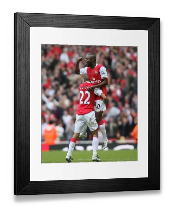 Framed Print : Gallas and Clichy: Unforgettable Moment as Arsenal Ties Manchester United