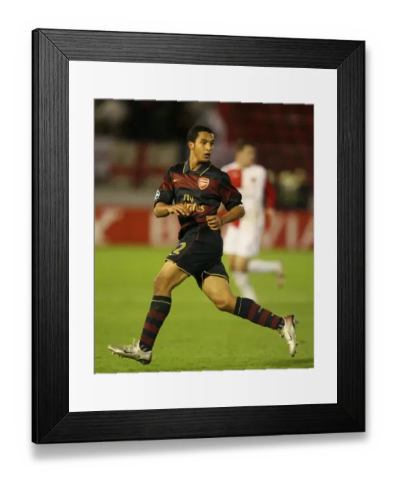 Framed Print : Theo Walcott in Action: Arsenal vs Slavia Prague, UEFA Champions League, Group H, 7 / 11 / 2007