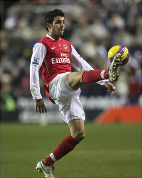 Cesc Fabregas in Action: Arsenal's 3-1 Victory over Reading, Premier League, 12 / 11 / 2007