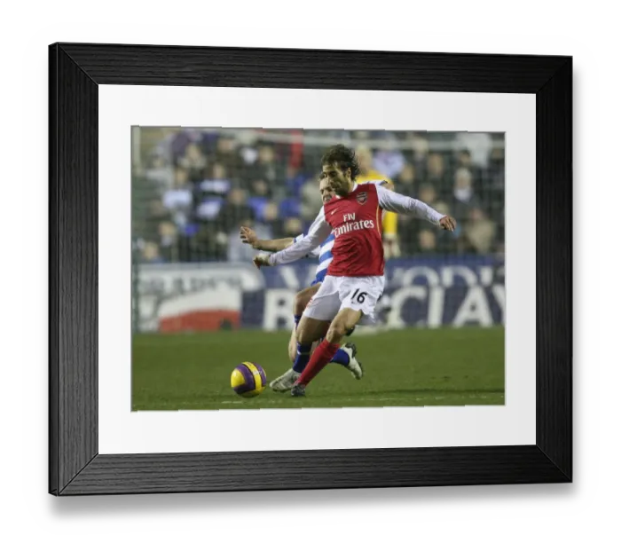 Framed Print : Mathieu Flamini (Arsenal) Bobby Convey (Reading)