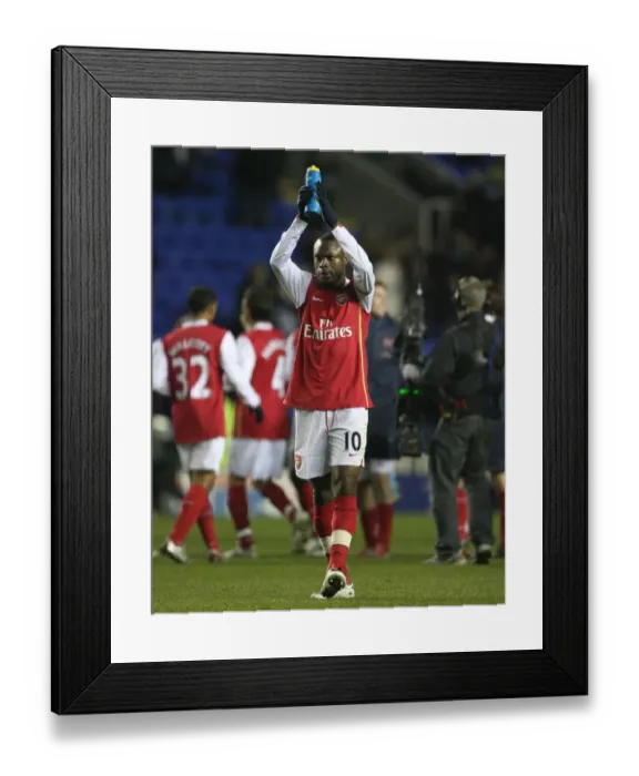 Framed Print : Arsenal captain William Gallas salutes the fans after the match