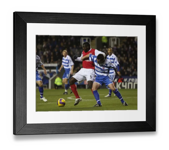 Framed Print : Kolo Toure (Arsenal) Nicky Shorey (Reading)