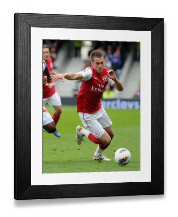 Framed Print : Aaron Ramsey in Action: Queens Park Rangers vs. Arsenal, Premier League 2012 Framed Print : Aaron Ramsey in Action: Queens Park Rangers vs. Arsenal, Premier League 2012
