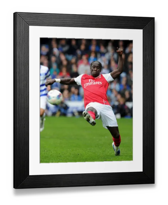 Framed Print : Bacary Sagna: In Action Against Queens Park Rangers (2011-12) Framed Print : Bacary Sagna: In Action Against Queens Park Rangers (2011-12)