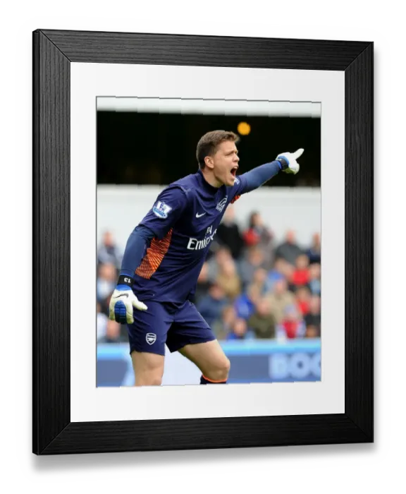 Framed Print : Wojciech Szczesny: Arsenal's Focus at Queens Park Rangers, March 2012 Framed Print : Wojciech Szczesny: Arsenal's Focus at Queens Park Rangers, March 2012