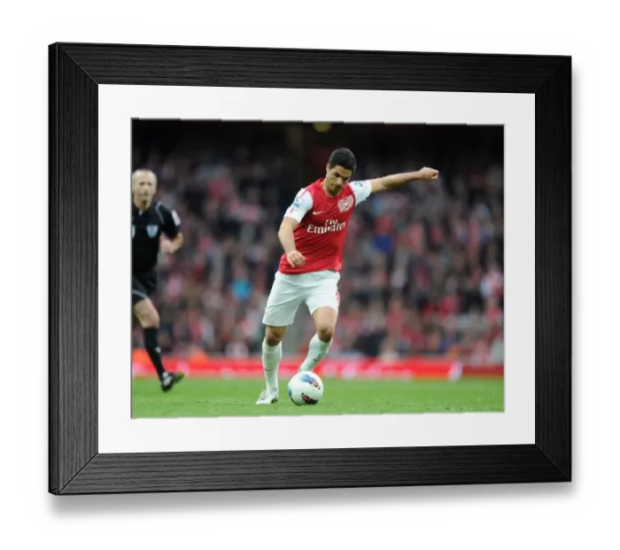 Framed Print : Arsenal v Manchester City 2011-12