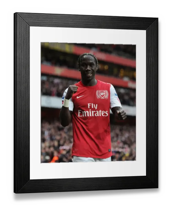 Framed Print : Arsenal Celebrate Victory Over Manchester City: Bacary Sagna's Triumphant Moment (2011-12) Framed Print : Arsenal Celebrate Victory Over Manchester City: Bacary Sagna's Triumphant Moment (2011-12)