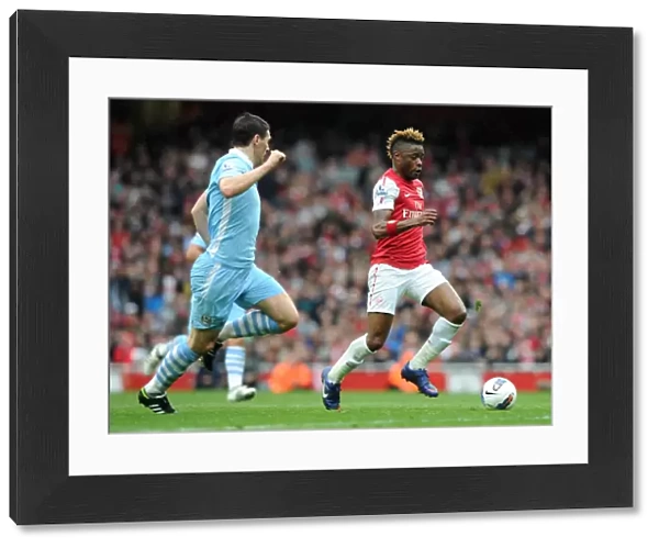 Alex Song (Arsenal) Gareth Barry (Man City). Arsenal 1: 0 Manchester City