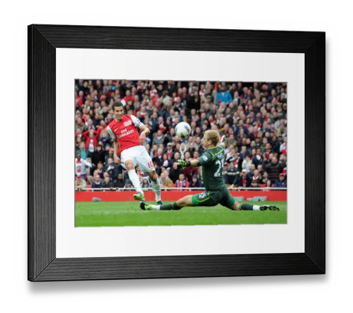 Framed Print : Robin van Persie's Disallowed Goal: Arsenal vs Manchester City, Premier League 2011-12