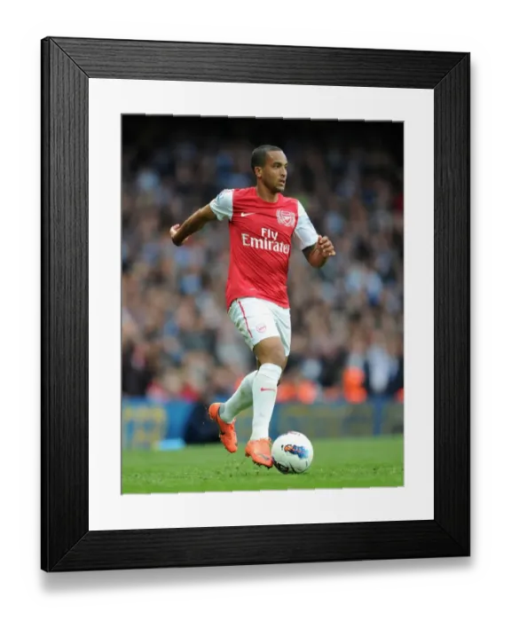 Framed Print : Theo Walcott in Action: Arsenal vs Manchester City, Premier League 2011-12 Framed Print : Theo Walcott in Action: Arsenal vs Manchester City, Premier League 2011-12