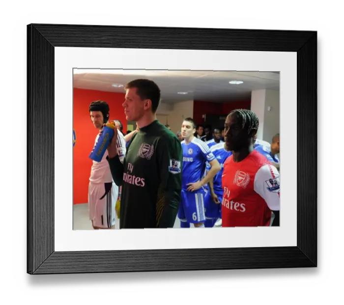 Framed Print : Arsenal's Szczesny and Sagna: United Before the Battle Against Chelsea (2011-12)