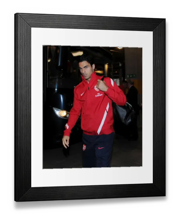 Framed Print : Mikel Arteta: Focused Ahead of Arsenal vs. Wigan Athletic, Premier League 2011-12 Framed Print : Mikel Arteta: Focused Ahead of Arsenal vs. Wigan Athletic, Premier League 2011-12