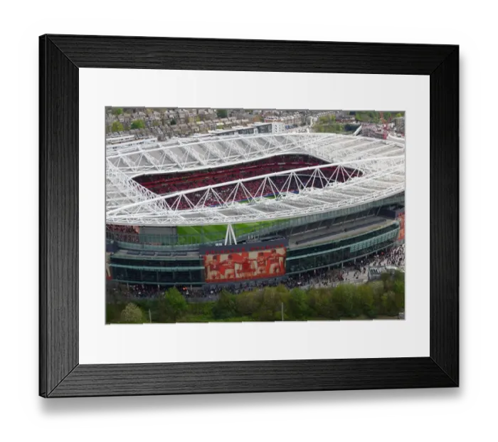 Framed Print : Premier League Showdown: Arsenal vs Chelsea at Emirates Stadium