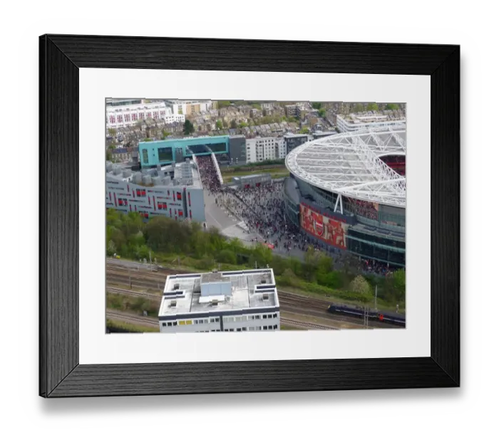 Framed Print : Arsenal vs. Chelsea: Premier League Battle at Emirates Stadium