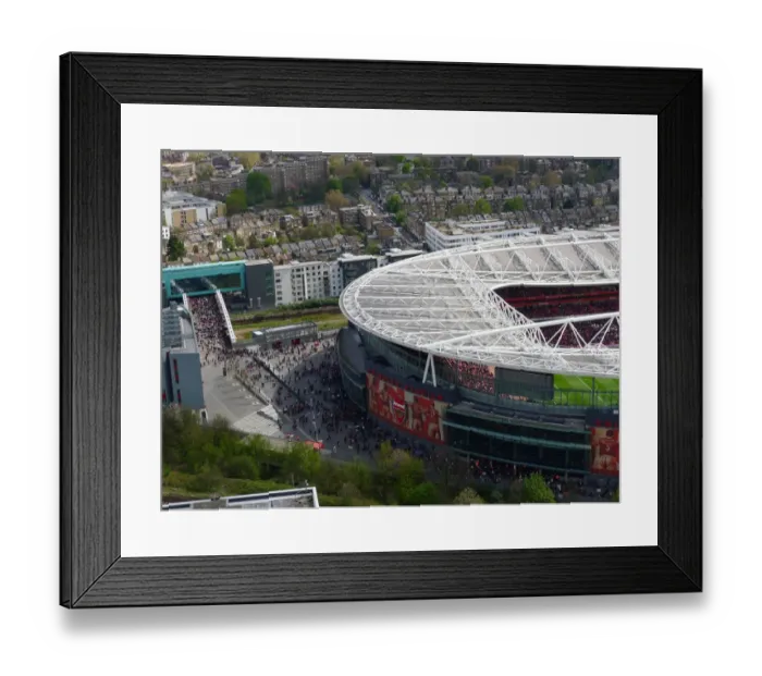 Framed Print : Arsenal vs. Chelsea Showdown: Barclays Premier League Battle at Emirates Stadium