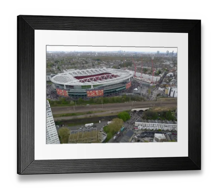 Framed Print : Arsenal vs. Chelsea: Premier League Showdown at Emirates Stadium
