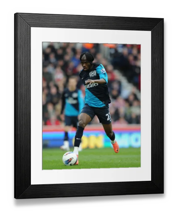 Framed Print : Gervinho in Action: Arsenal vs. Stoke City, Premier League 2011-12