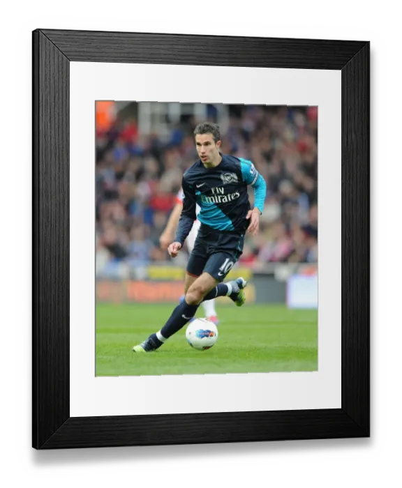 Framed Print : Robin van Persie in Action: Arsenal vs Stoke City, Premier League 2011-12